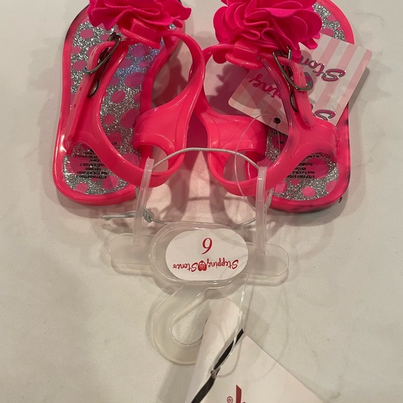 Two pairs of shoes for your baby girl - Picture 5 of 6